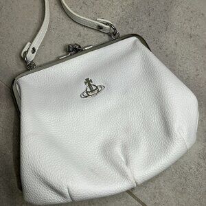VIVIENNE WESTWOOD White Leather Granny Frame Purse